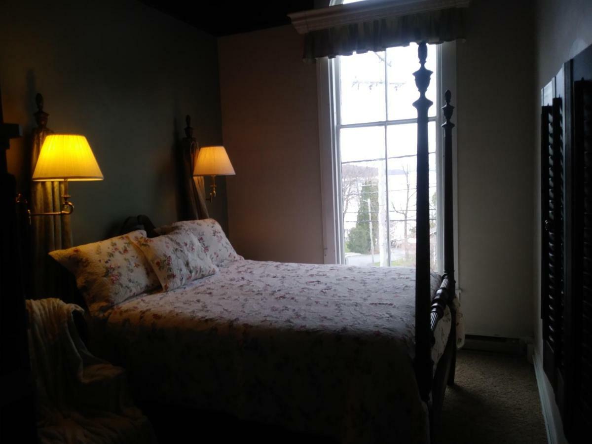 The Inn In Westport Exterior photo